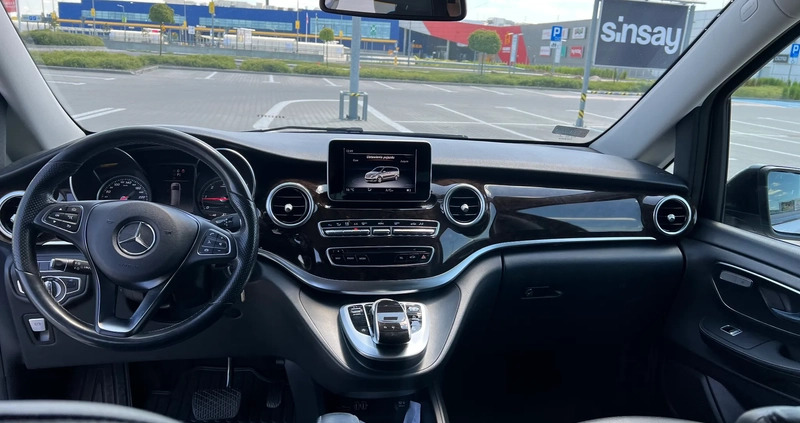 Mercedes-Benz Klasa V cena 233085 przebieg: 130000, rok produkcji 2017 z Międzybórz małe 121